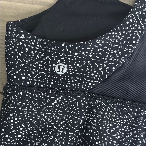 Lululemon Invigorate Bra Long Line - Picture 5 of 6